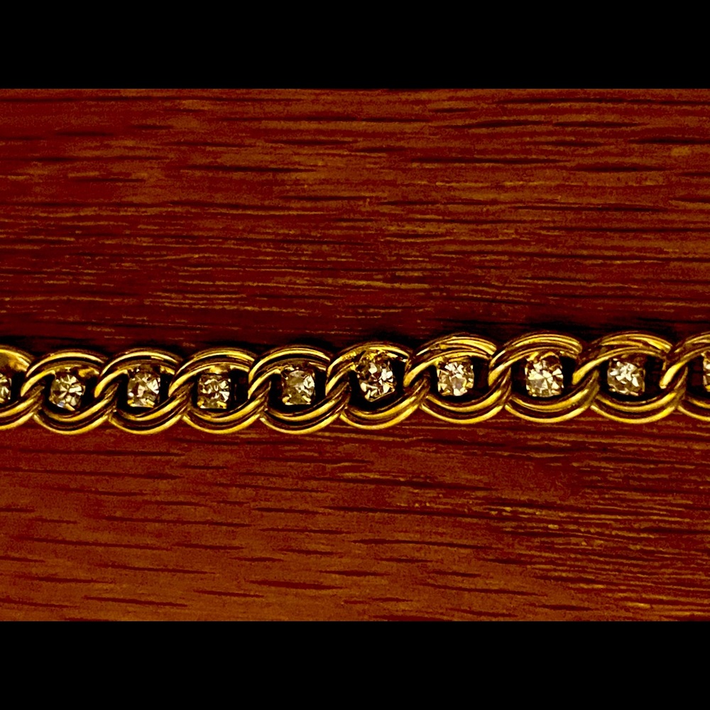 Gold plated bracelet w CZ diamonds